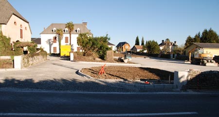 Asson - Espace Pétrique Tambourré - Accès au parking